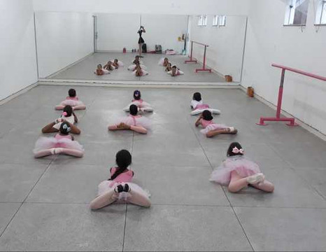 Imagem 2 da galeria do parceiro Ballet Jeane Alcântara