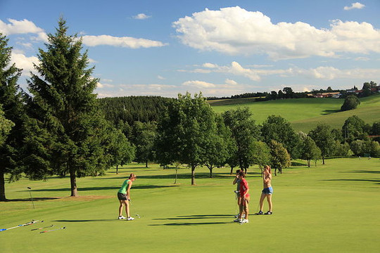 Bild 1 von Donau Golf Club Passau-Raßbach Partnergalerie