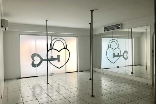 Imagem 3 da galeria do parceiro Room 52