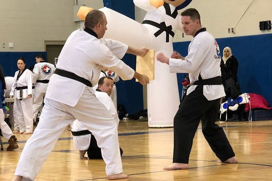 Image 3 from Master Leo Pryor's Taekwondo America partner gallery