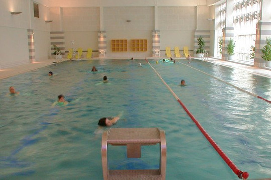 Bild 2 von Schwimmhalle Ernst-Thälmann-Park Partnergalerie