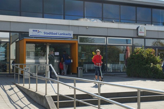 Bild 3 von Stadtbad Lankwitz Partnergalerie