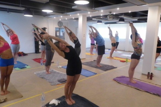Bild 1 von Bikram Yoga Eschborn Partnergalerie