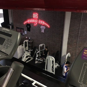 Imagen 2 de la galería del partner Hangar Gym 1