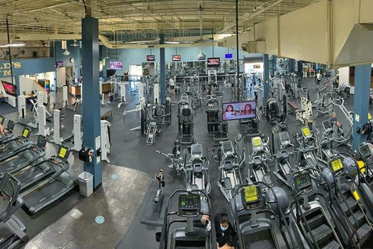 Image 1 from Gold's Gym - Lake Ridge partner gallery