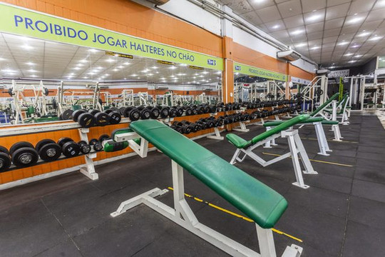 Imagem 1 da galeria do parceiro Academia Top 3 Gym Center - Cascadura