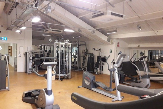 Image 1 from Putlands Sports & Leisure Centre partner gallery