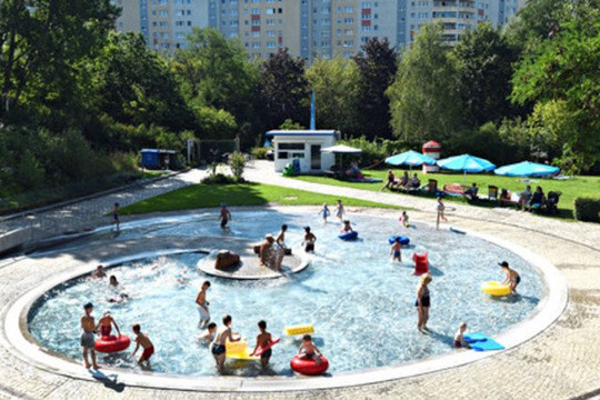 Bild 2 von Kinderbad Marzahn - Platsch Partnergalerie