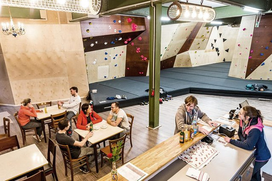 Bild 2 von Boulderhalle Steil Partnergalerie