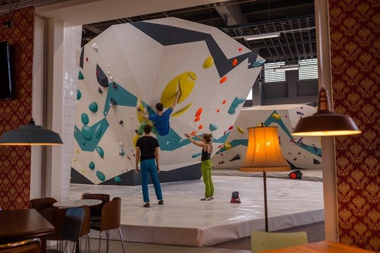 Bild 1 von Neoliet Boulderbar - Gelsenkirchen Partnergalerie