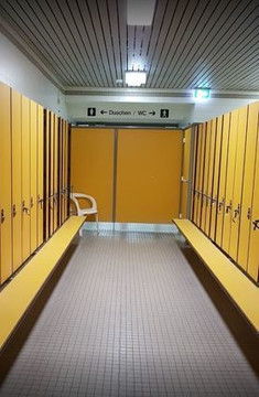 Bild 3 von Schwimmhalle Anton-Saefkow-Platz Partnergalerie