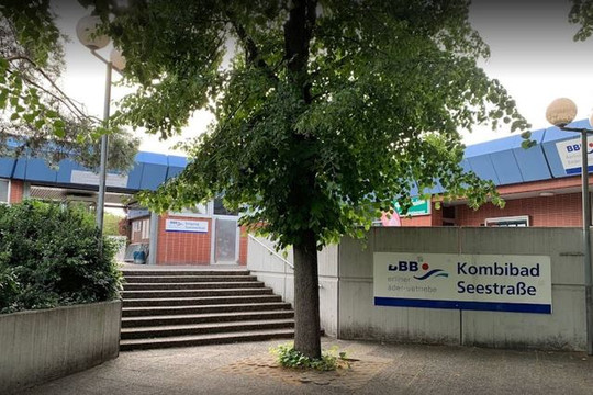 Bild 2 von Kombibad Seestraße - Sommerbad Partnergalerie