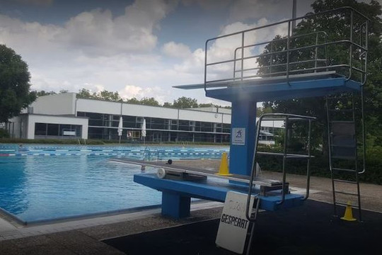 Bild 2 von Kombibad Spandau Süd - Halle Partnergalerie