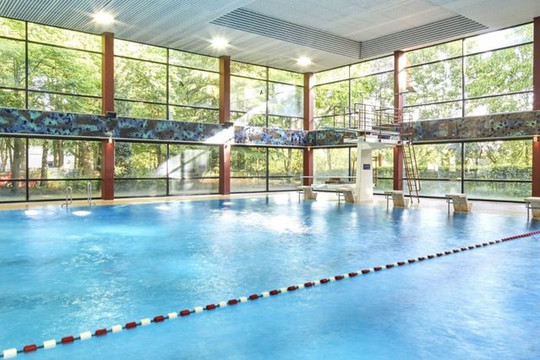 Bild 1 von Bäderland Schwimmbad Elbgaustraße Partnergalerie