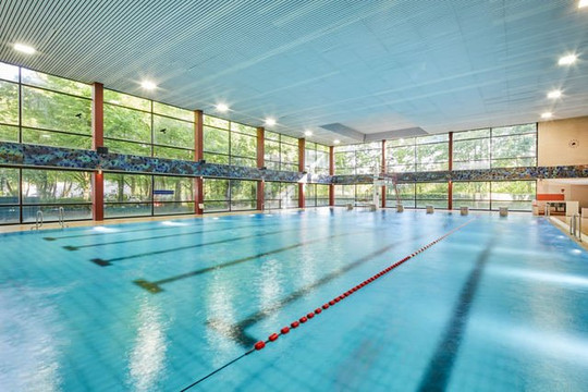Bild 3 von Bäderland Schwimmbad Elbgaustraße Partnergalerie