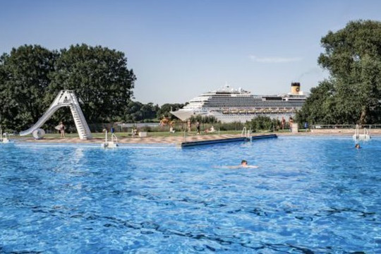 Bild 1 von Bäderland Schwimmbad Finkenwerder Partnergalerie