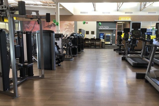 Image 2 from LA Fitness - NORTHRIDGE - BALBOA BLVD partner gallery