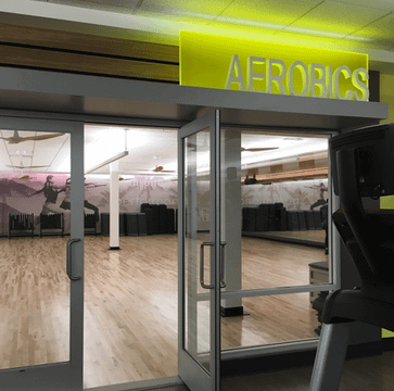 Image 2 from LA Fitness - TARZANA partner gallery