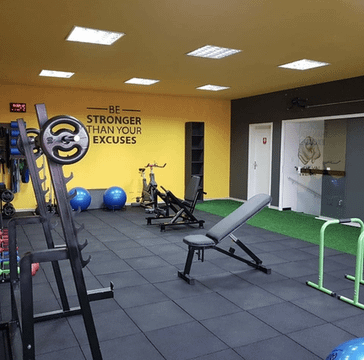 Imagem 2 da galeria do parceiro Studio Lola Schueler Pole Dance Fitness