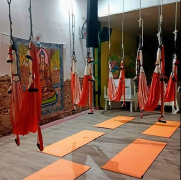 Imagen 3 de la galería del partner Elevarte acrobacia y danza aerea
