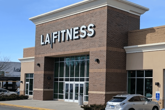 Image 2 from LA Fitness - TRUMBULL partner gallery