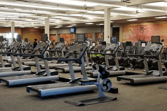 Image 3 from LA Fitness - TRUMBULL partner gallery