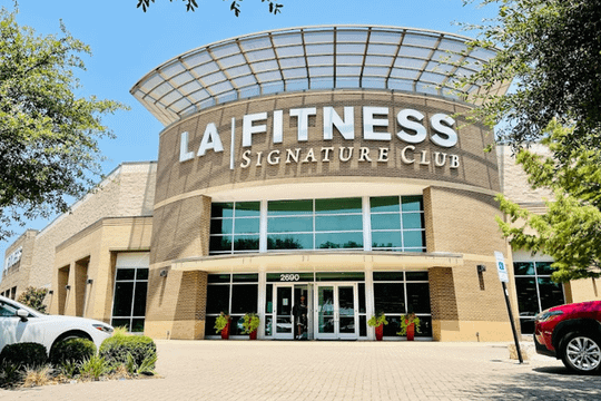 Image 2 from LA Fitness - DALLAS UPTOWN partner gallery
