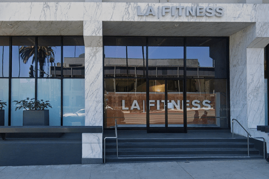 Image 2 from LA Fitness - BEVERLY HILLS - WILSHIRE BLVD. partner gallery