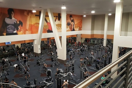 Image 1 from LA Fitness - GLENDALE - BRAND BLVD. partner gallery