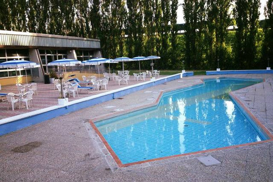 Immagine 2 dalla galleria del partner Piscine SO.GE.SE. - Vandelli Arcoveggio