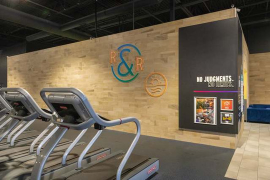 Image 3 from Crunch Fitness - Palatine partner gallery