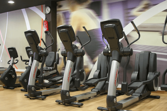 Imagen 3 de la galería del partner Squash Club Santiago Milladoiro