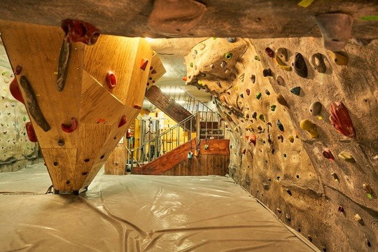 Imagen 1 de la galería del partner Salamandra Boulder Café Rocodromo