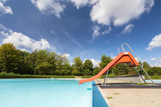 Bild 2 von Hallenfreibad Linden Partnergalerie