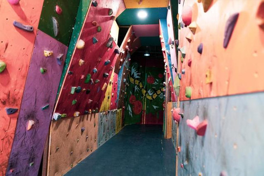 Imagen 1 de la galería del partner R-evolution School