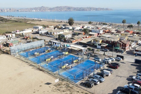 Imagen 2 de la galería del partner Peñuelas Padel Club