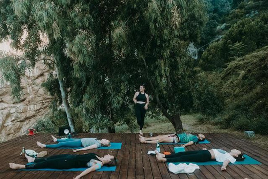 Bild 2 von Victoria Dressel Yoga Partnergalerie