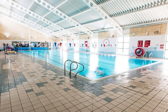 Image 1 from Bourton On The Water Leisure Centre partner gallery