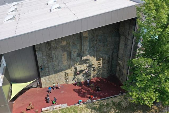 Bild 2 von South Rock Kletterhalle Partnergalerie