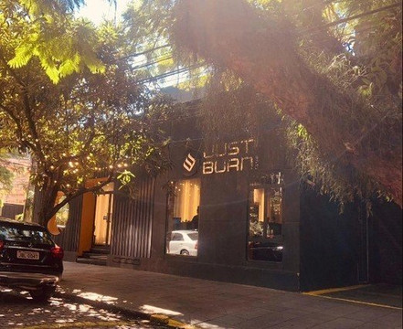 Imagem 2 da galeria do parceiro Just Burn Club