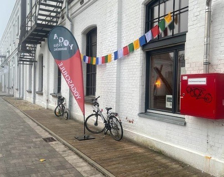 Bild 2 von Yoga Vidya Bamberg Partnergalerie