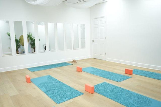 Image 1 from Phi Phi Artland partner gallery