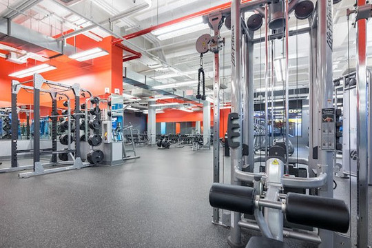 Image 1 from Blink Fitness Valley Stream partner gallery