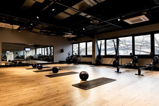 Image 1 from The Warehouse Gym West Byfleet partner gallery