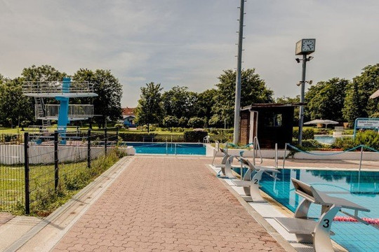 Bild 1 von Riedbad Bergen-Enkheim Partnergalerie