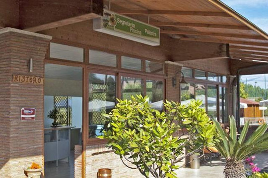 Immagine 2 dalla galleria del partner Sporting Club Paradise