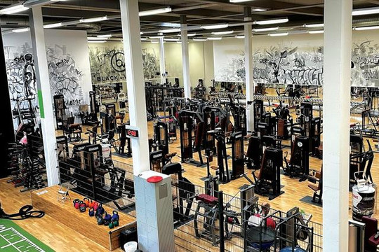 Bild 1 von Black & White Fitness, Wellness, Health Partnergalerie