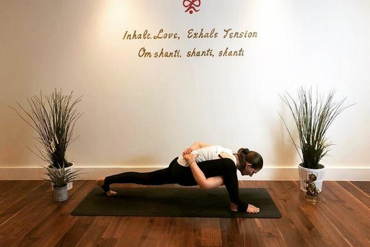 Image 3 from Yoga Hook Gerrards Cross partner gallery