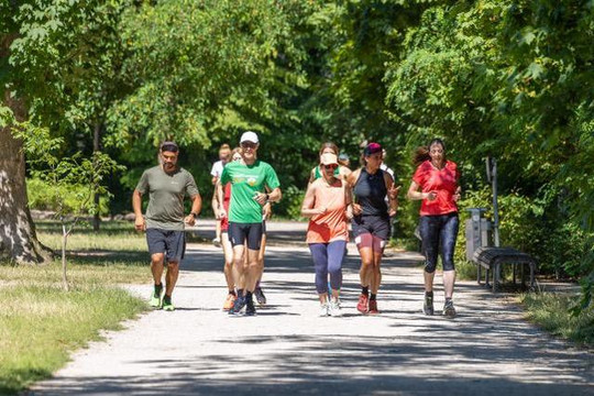 Bild 1 von Lauftreff Tempelhofer Damm Partnergalerie