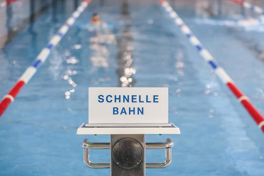 Bild 2 von Schwimmhalle Bühlau Partnergalerie